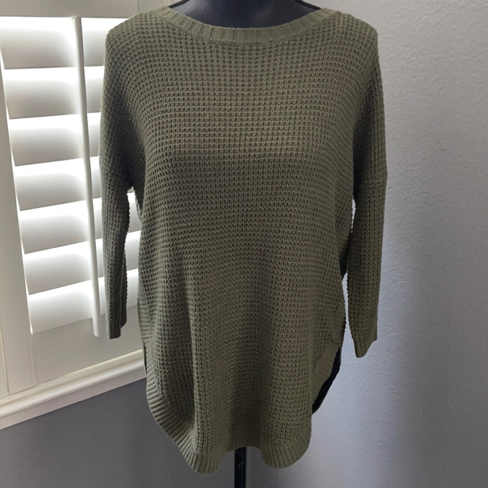Express Knit 3/4 sleeve Sweater Olive Green